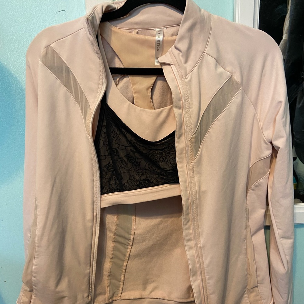 Fabletics sports bra/matching jacket